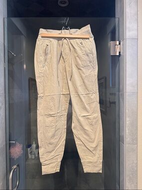 Athleta Women’s Trekkie North Jogger Light Beige, Size 0